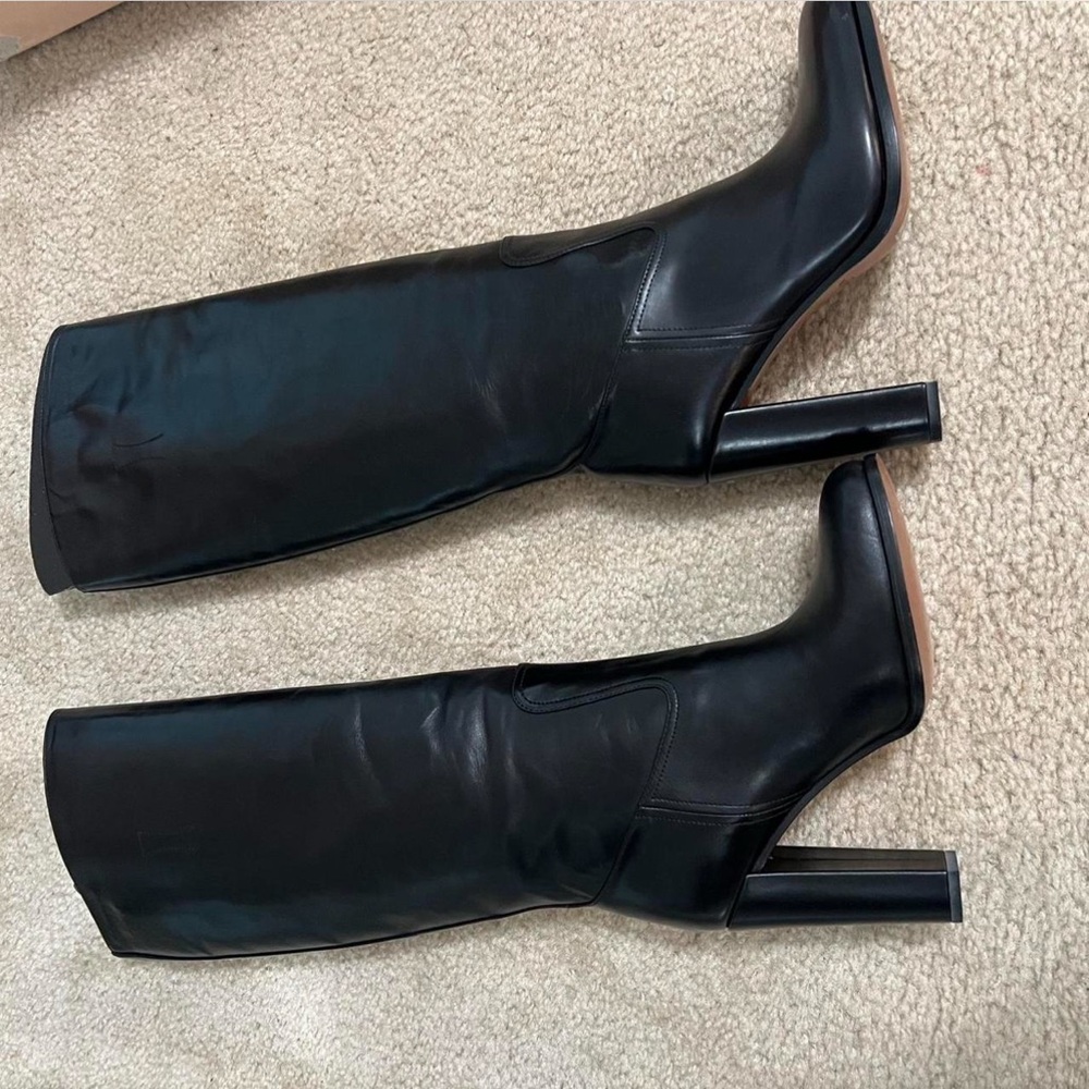 Prada Black Heeled Boots Sleek Minimalist Design